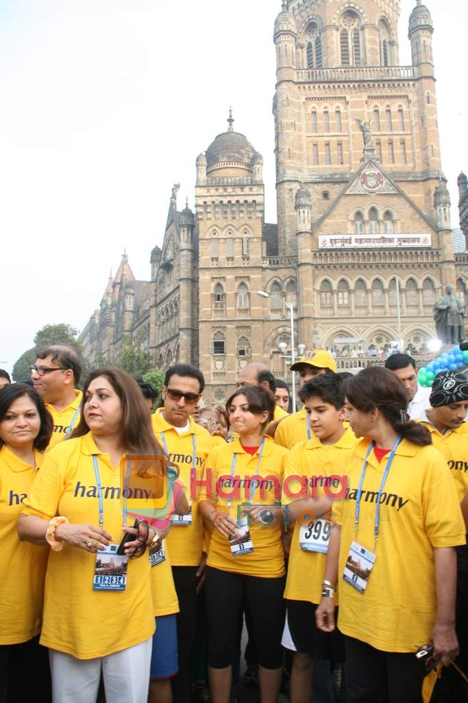 Soha Ali Khan, Tina Ambani, Sharmila Tagore, Gulshan Grover at Mumbai Marathon 2009 on 18th Jan 2009 