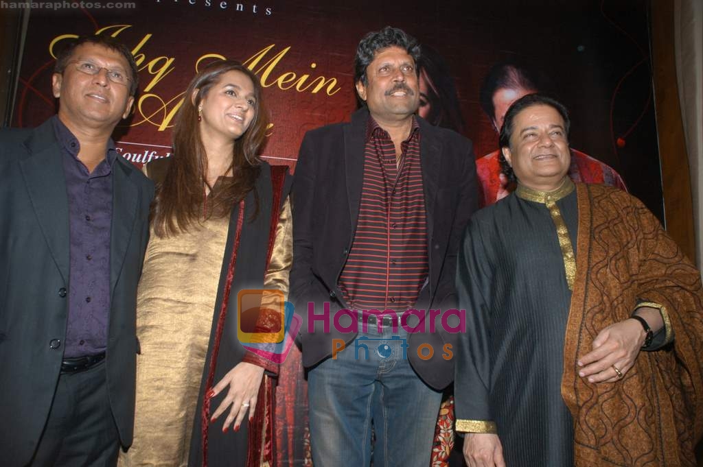Kapil Dev, Anup Jalota, Raavi More at the Launch of Anup Jalota's new album Ishq Mein Aksar in Sun N Sand on 28th Jan 2009 