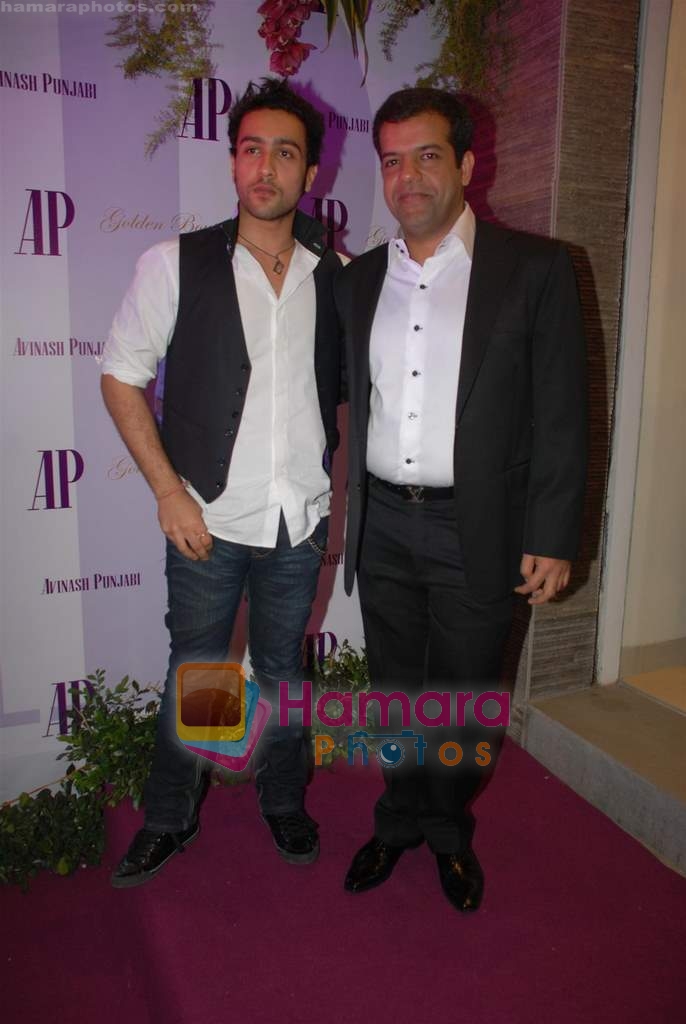 Adhyayan Suman, Avinash Panjabi at Golden Boutique launch in Colaba on 4th Feb 2009