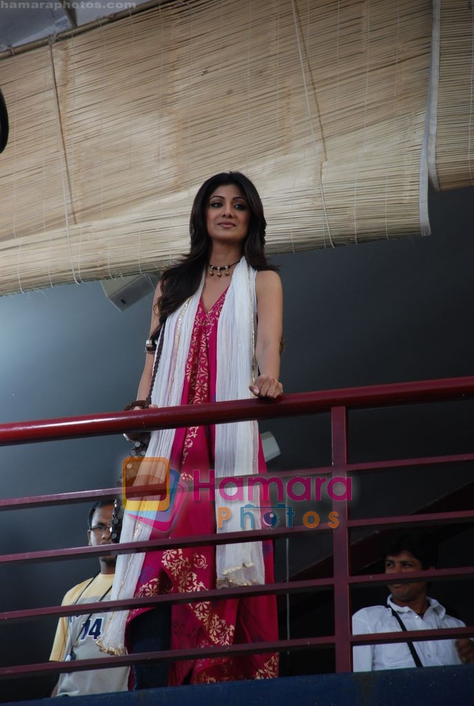 Shilpa Shetty on the sets of The Desire in Sula Wineyards, Nasik on 8th Feb 2009 