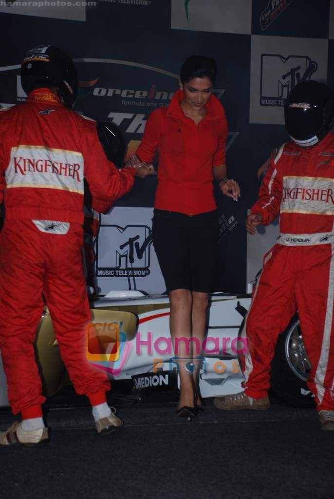 Deepika Padukone at Force India-MTV Kingfisher F1 show launch in Taj Land's End on 10th Feb 2009 