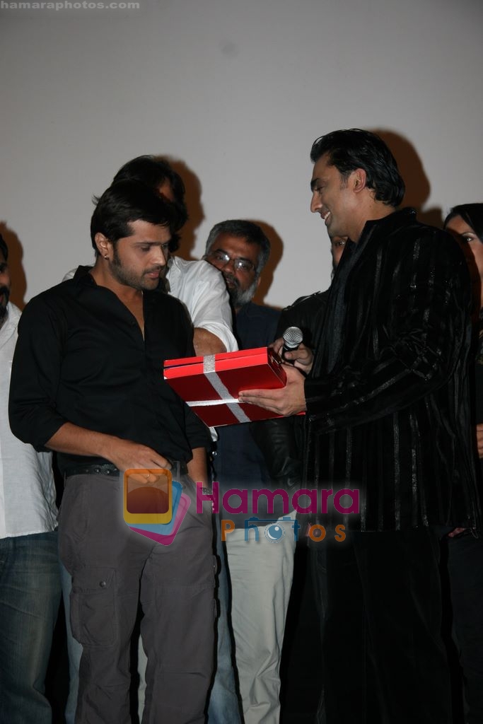 Himesh Reshammiya, Anuj Saxena at Aloo chaat music launch in Cinemax, Andheri, Mumbai on 20th Feb 2009 