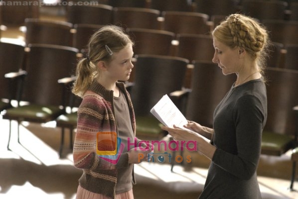 Patricia Clarkson, Elle Fanning in the still from movie Phoebe in Wonderland