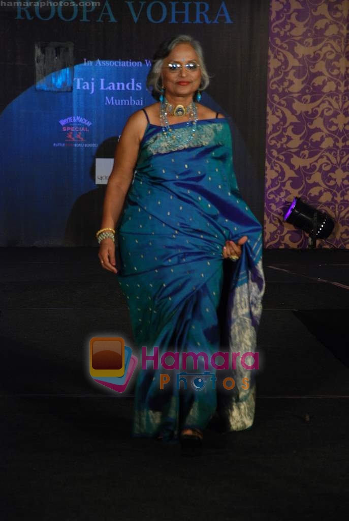 at Roopa Vohra charity fashion show in Taj Land's End on 1st March 2009 