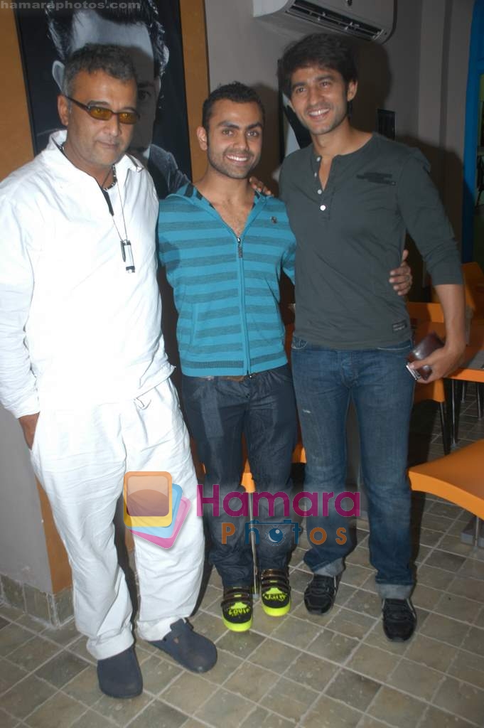 Lucky ali at the launch of Cactus Cafe in Lokhandwala on 4th March 2009 