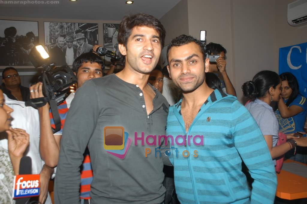 Hiten Tejwani at the launch of Cactus Cafe in Lokhandwala on 4th March 2009 