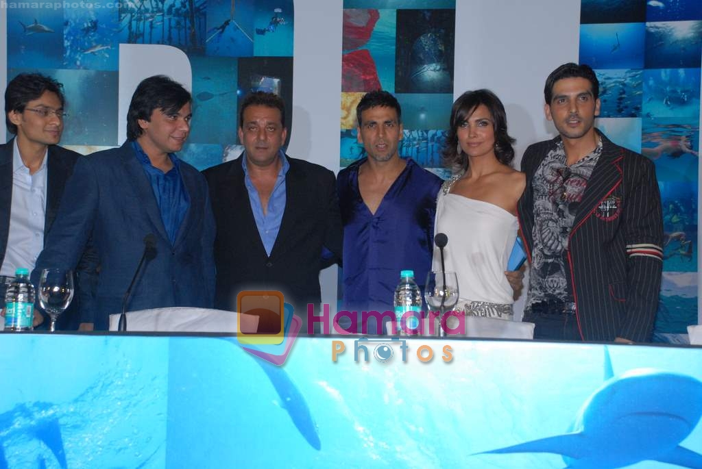 Akshay Kumar, Zayed Khan, Lara Dutta, Zayed Khan, Sanjay Dutt at the Press Conference of the film Blue in Rennaissance Hotel, Powai on 6th March 2009 