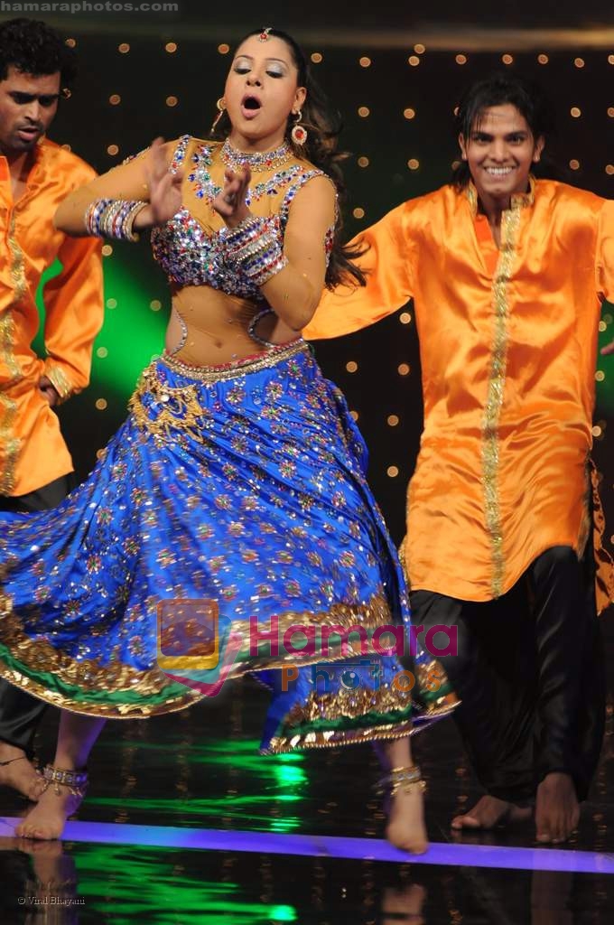 Sambhavana Seth at the Dancing Queen grand finale on Colors on 7th March 2009 