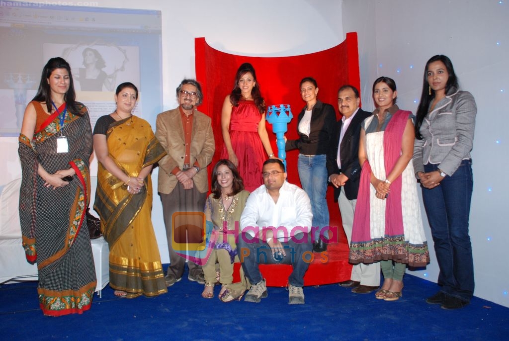 Sonali Kulkarni, Smriti Irani, Sunita Menon Manasi Scott at the Launch of Shakti Torch in Turf Club, Mumbai on 7th Feb 2009 