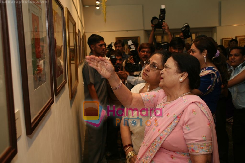 Jaya Bachchan, Kokilabein Ambani at Harmony Exhibition in Jehangir Art Gallery, Mumbai on 13th March 2009 