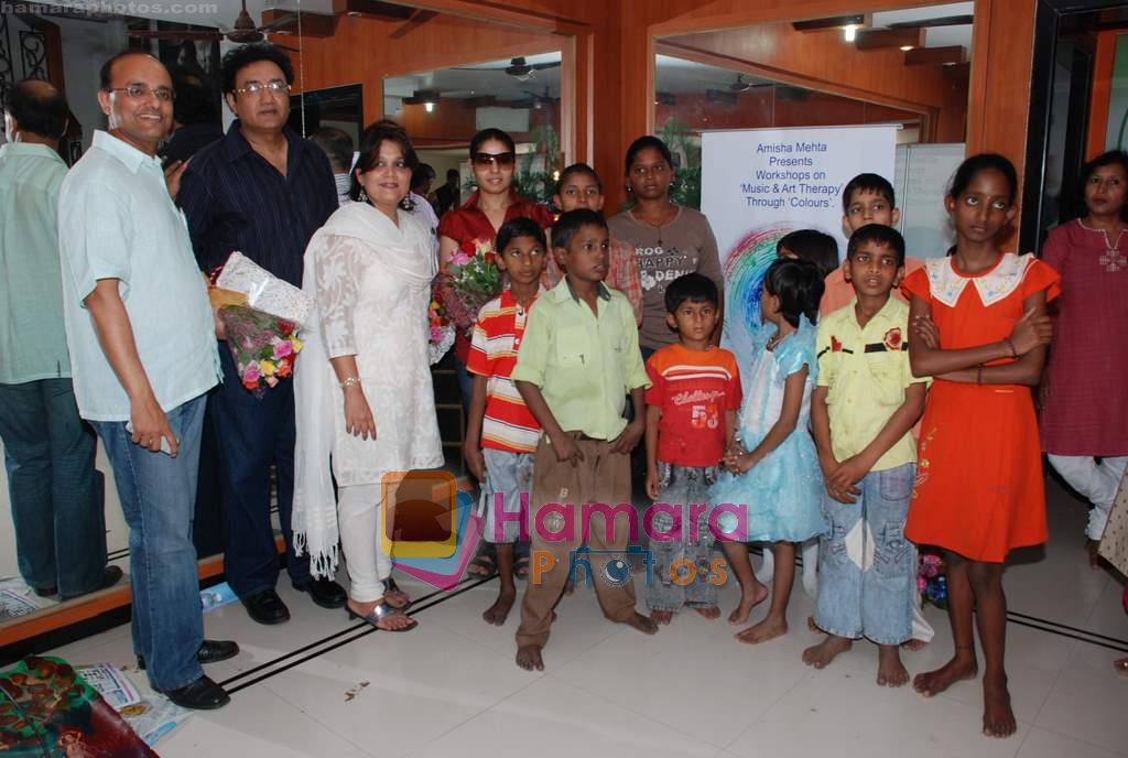 Sunidhi Chauhan at Music Therapy workshop in Abu Malik Studio, Andheri on 16th March 2009 