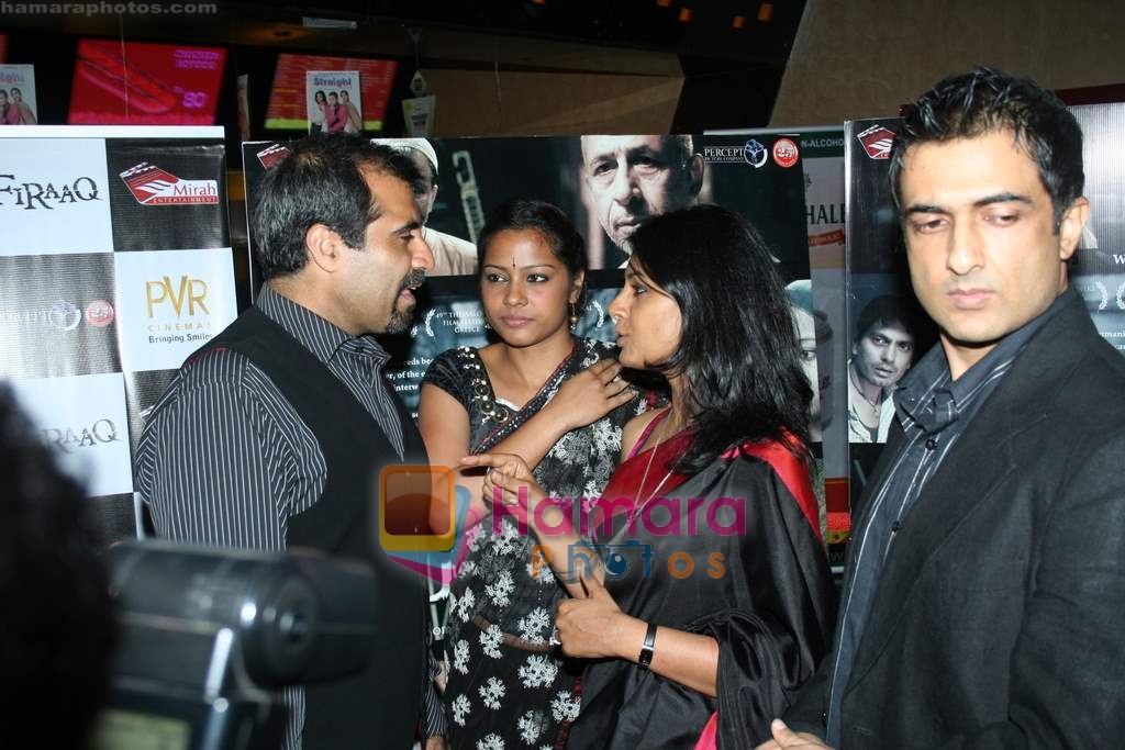 Sanjay Suri, Nandita Das, Shahana Goswami at the Premiere of Firaaq in PVR on 19th March 2009 