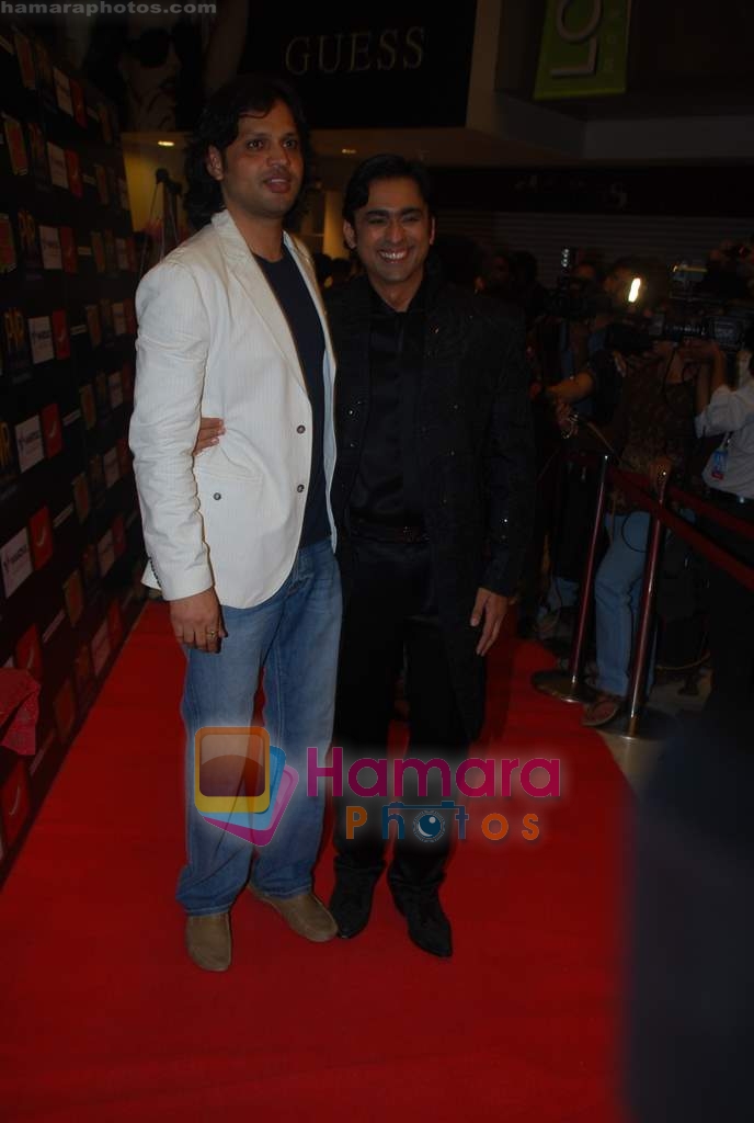 Robby Grewal, Anuj Saxena at the Premiere of Aloo Chaat in PVR, Juhu on 19th March 2009 