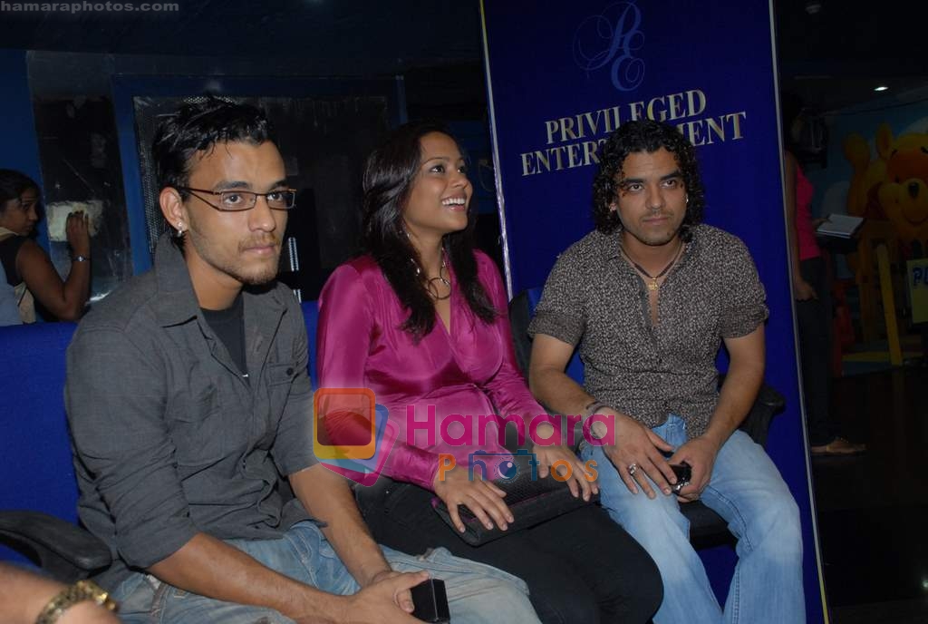 at Adhyayan Suman's website launch in Fame on 19th March 2009 