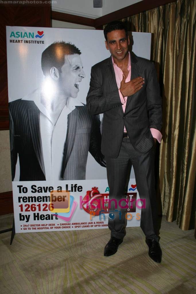 Akshay Kumar at Asian Heart Institute helpline launch in Taj Land's End on 21st March 2009  - Copy