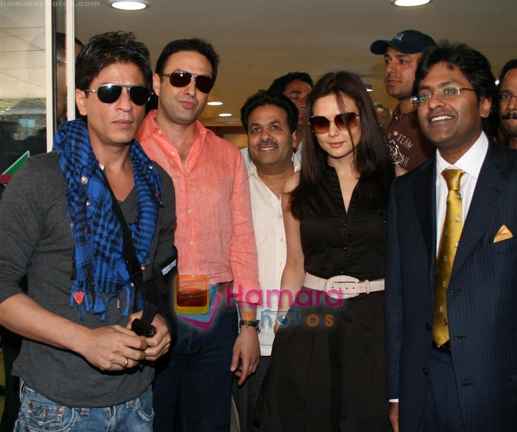 Shahrukh Khan, Ness Wadia, Preity Zinta, Lalit Modi at IPL press meet on 22nd March 2009 