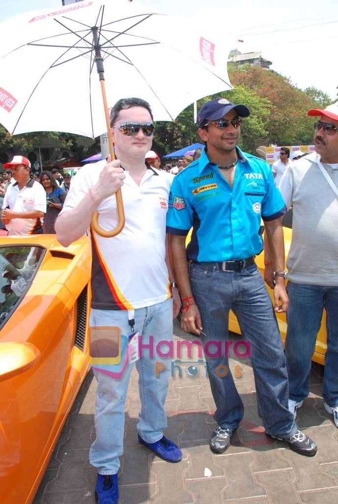 Narain Karthikeyan, Gautam Singhania at the car show in Kala Ghoda on 5th March 2009 