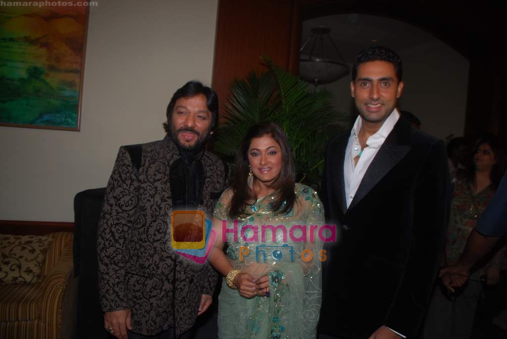 Roop Kumar, Sonali Rathod, Abhishek Bachchan at the launch of Roopkumar and Sonali Rathod's new album _Mann Pasand_ on 8th April 2009 