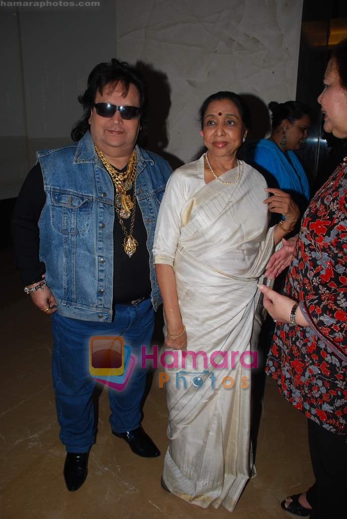 Asha Bhosle, Bappi Lahiri at Poonam Dhillon's birthday bash in Andheri on 18th April 2009 