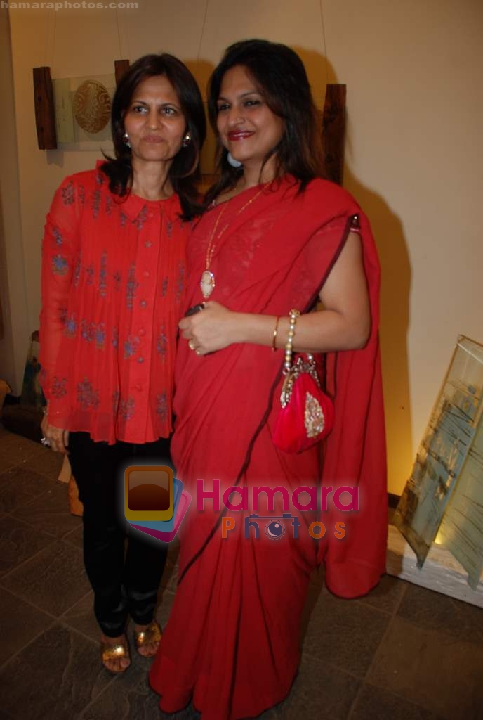 Ananya Banerjee at the inauguration of Mala Sethi's exhibition in Point of View, Colaba on 20th April 2009 