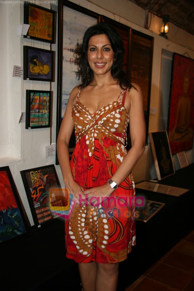Pooja Bedi at Deeds Charitable art exhibition in Dusk , Bandra, Mumbai on 26th April 2009 