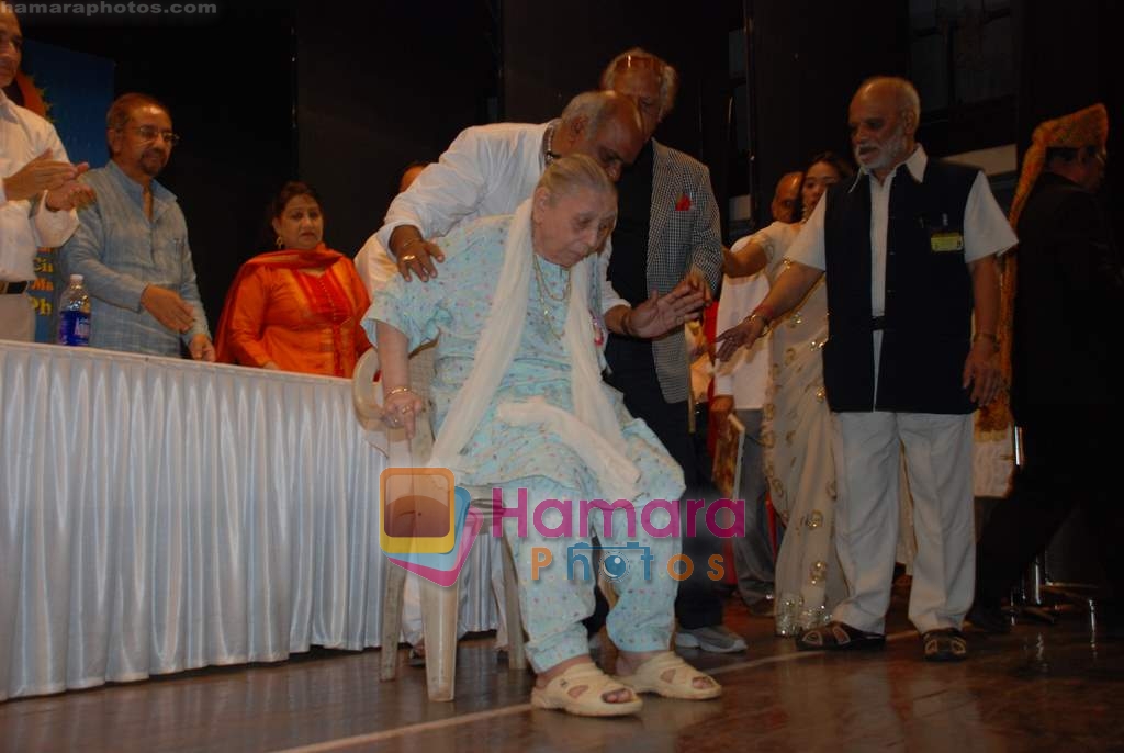 at Dadasaheb Phalke Award in Bhaidas Hall on 4th May 2009 