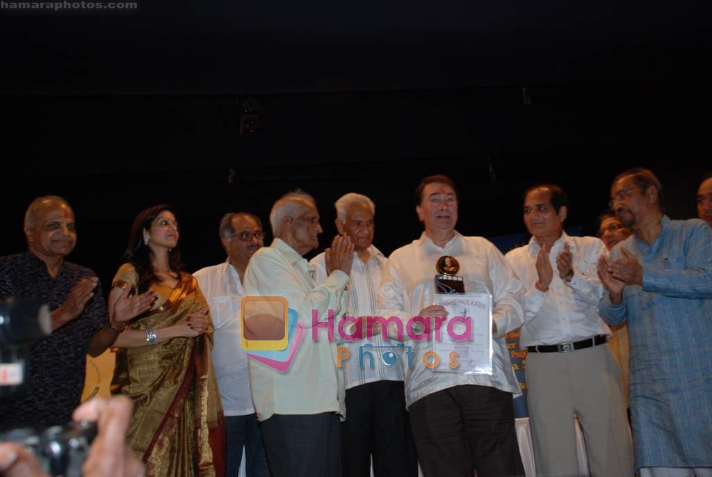 Randhir Kapoor, Boney Kapoor, Sridevi at Dadasaheb Phalke Award in Bhaidas Hall on 4th May 2009 