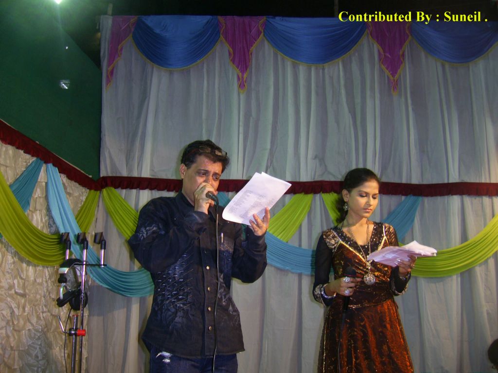 Aateeq, Pallavi Dabholkar at the melodius musical evening in the loving memory of Immortal Rafi Saab on 28th April 2009 