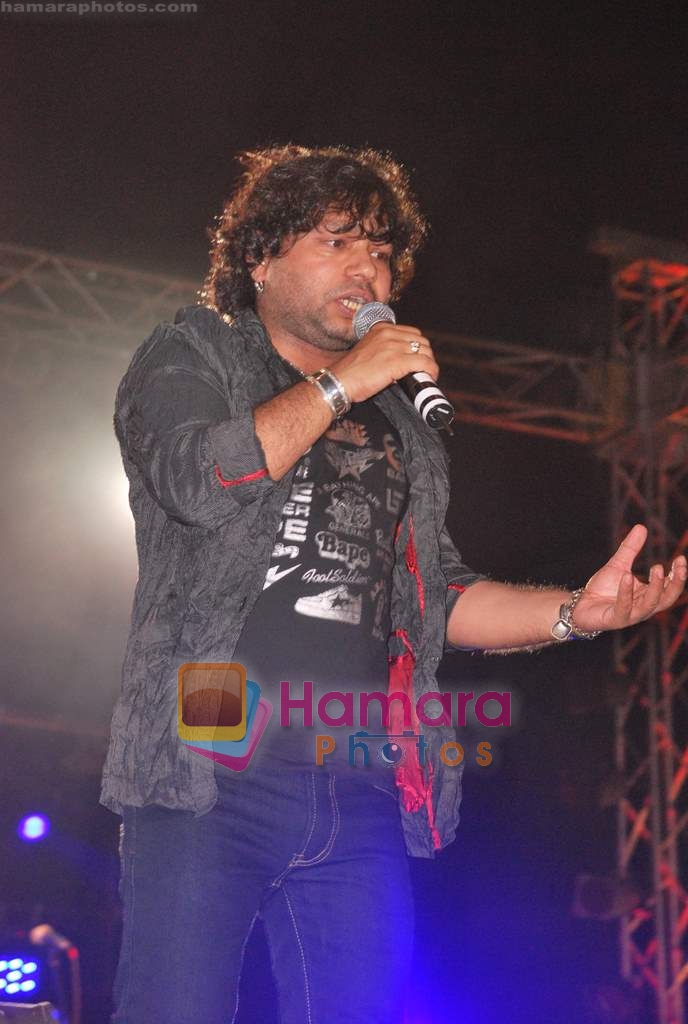 Kailash Kher at Channel V Big Adda concert in Andheri Sports Complex on 9th May 2009 