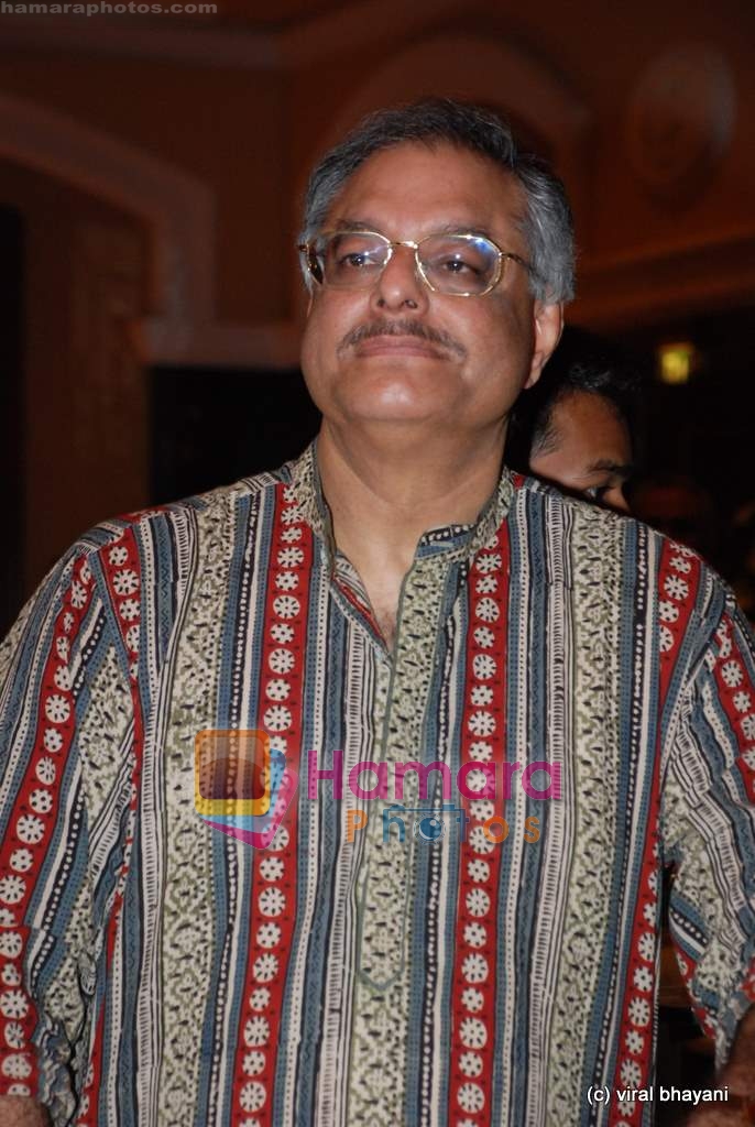 Siddharth Kak at Uppercrust Magazine dinner in ITC Grand Central on 10th May 2009 