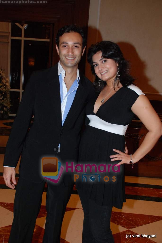 aditya hitkari with divya palat at Uppercrust Magazine dinner in ITC Grand Central on 10th May 2009
