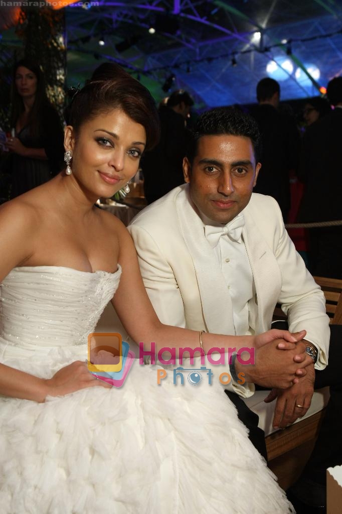 Aishwarya and Abhishek Bachchan at the premiere and party of film UP in Cannes on 14th May 2009 