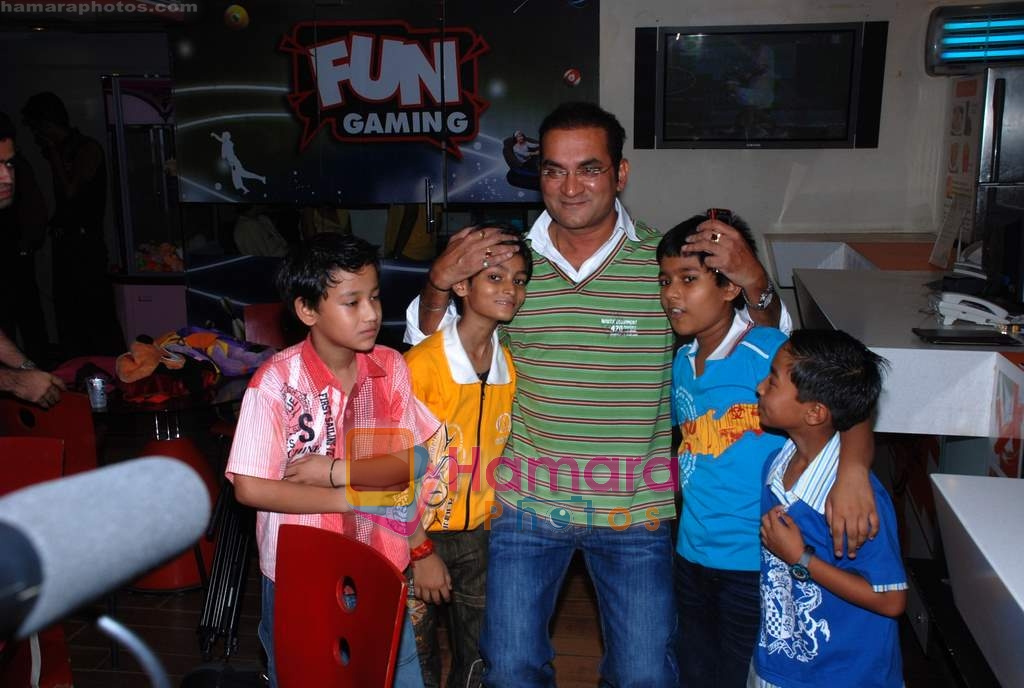 Abhijeet at Lil Champs kids fun event in Fun on 26th May 2009 