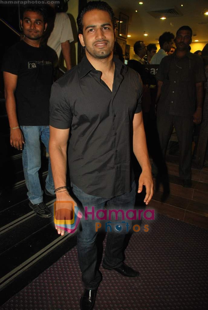 Upen Patel at Aalim Hakim salon launch at True Fitness on 29th May 2009 