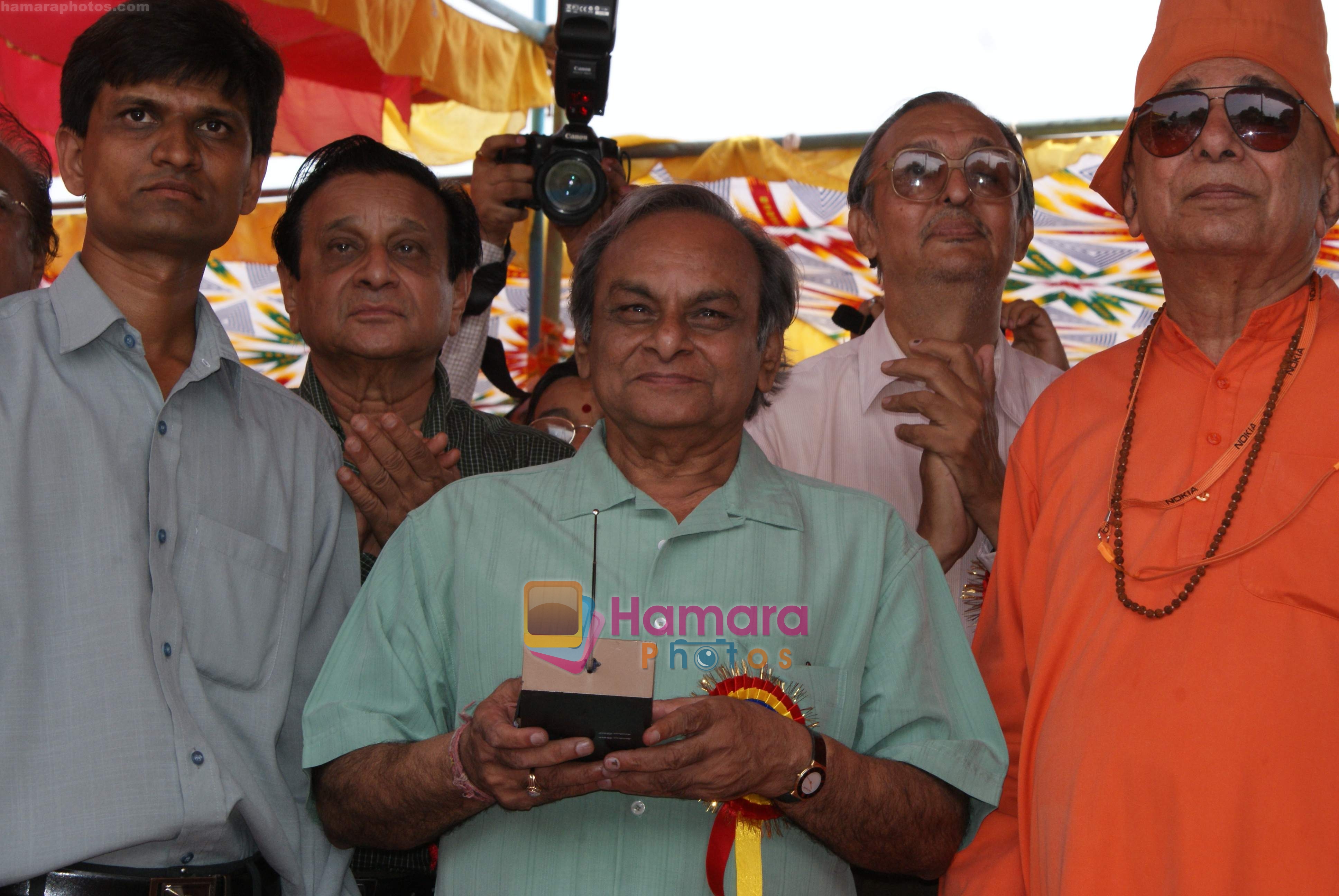 Anandji at the unveiling of Shankar Jaikishen Statue on 21st May 2009 