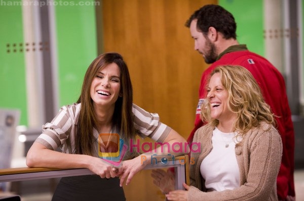 Sandra Bullock, Anne Fletcher in still from the movie The Proposal