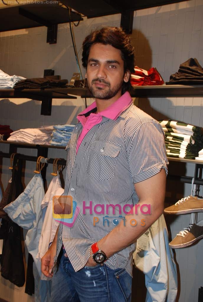 Arjan Bajwa at Jack and Jones store launch in R City Mall, Ghatkopar on 19th June 2009 