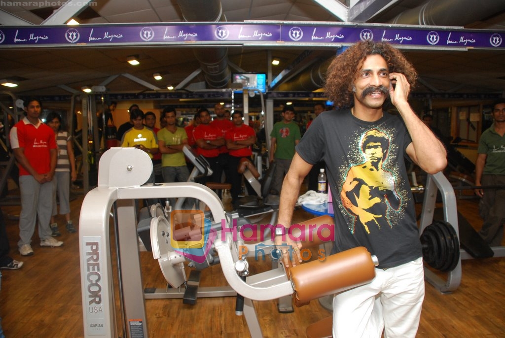 Makrand Deshpande promote Fitness at Leena Mogre Gym in Shivaji Park, Dadar, Mumbai on 19th June 2009 