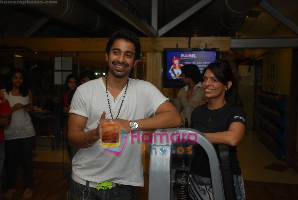 Ranvijay promote Fitness at Leena Mogre Gym in Shivaji Park, Dadar, Mumbai on 19th June 2009 