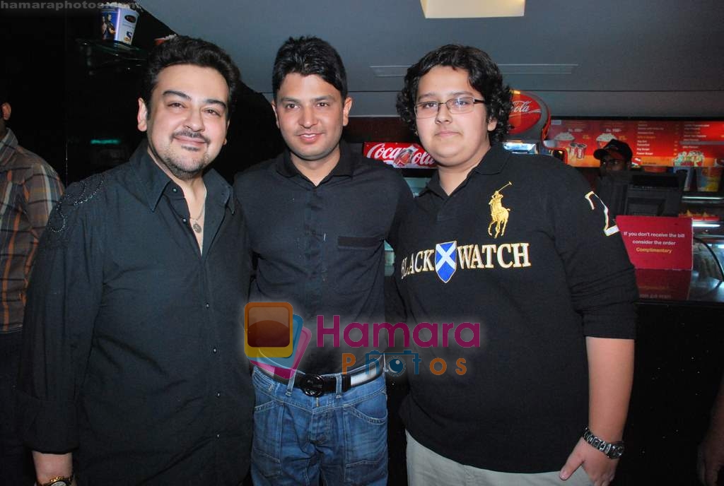 Adnan Sami with Son and Bhushan Kumar at Tulsi Kumar's Love Ho Jaye album launch in Cinemax on 24th June 2009 