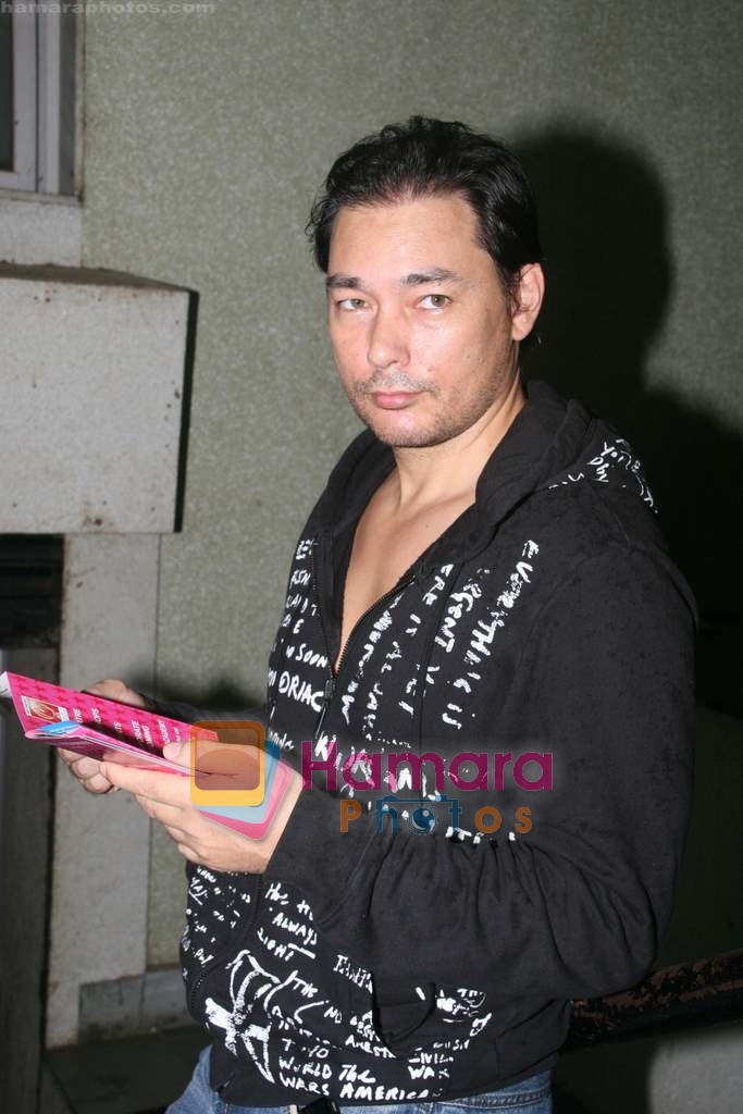 Kelly Dorjee at Sophie  Chaudhary's play 1-888-dial-india premiere in St Andrews on 5th July 2009 