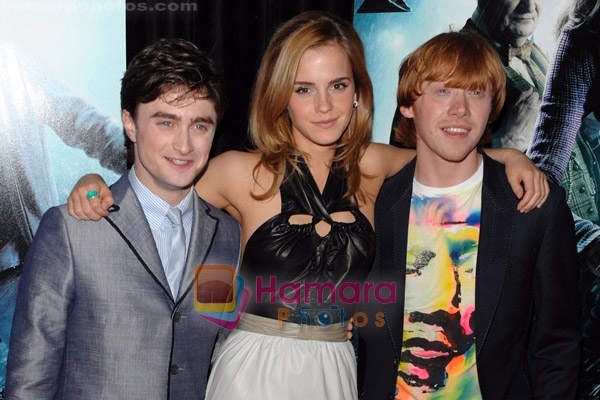 Daniel Radcliffe, Emma Watson, Rupert Grint at the premiere of film HARRY POTTER AND THE HALF BLOOD PRINCE on 9th July 2009 in NY 