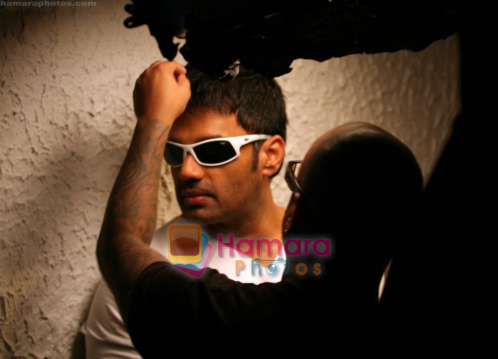 Sunil Shetty shoot for Shades Eyewear in Mehboob Studio, Mumbai on 10th July 2009  