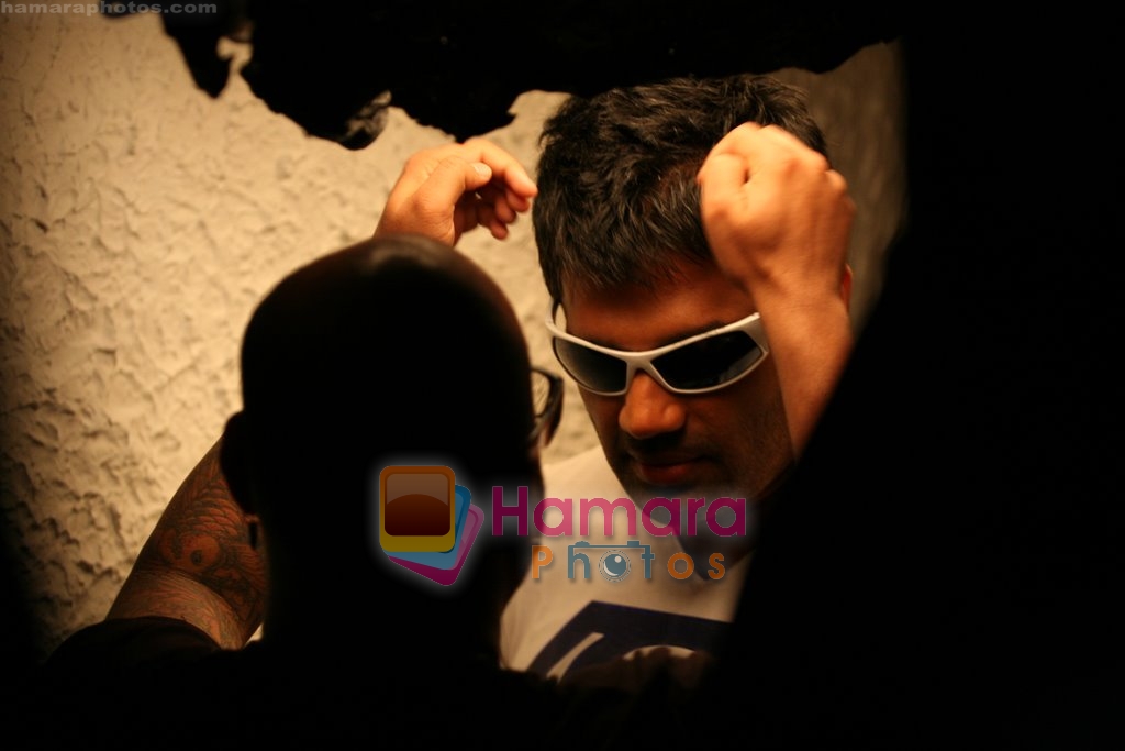 Sunil Shetty shoot for Shades Eyewear in Mehboob Studio, Mumbai on 10th July 2009  