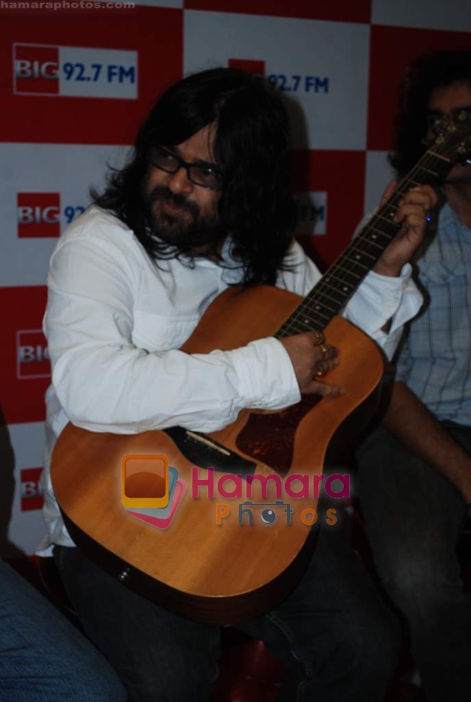 Pritam Chakraborty promote Love Aaj Kal on Big FM in Andheri, Mumbai on 17th July 2009 ~0