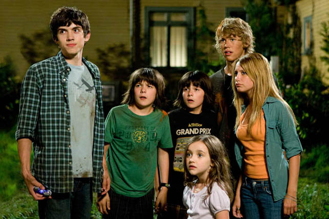 Ashley Tisdale, Carter Jenkins, Henri Young, Ashley Boettcher, Regan Young in still from the movie ALIENS IN THE ATTIC
