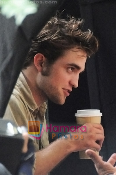Robert Pattinson at the location for movie REMEMBER ME on July 2nd 2009 in Manhattan, NY 