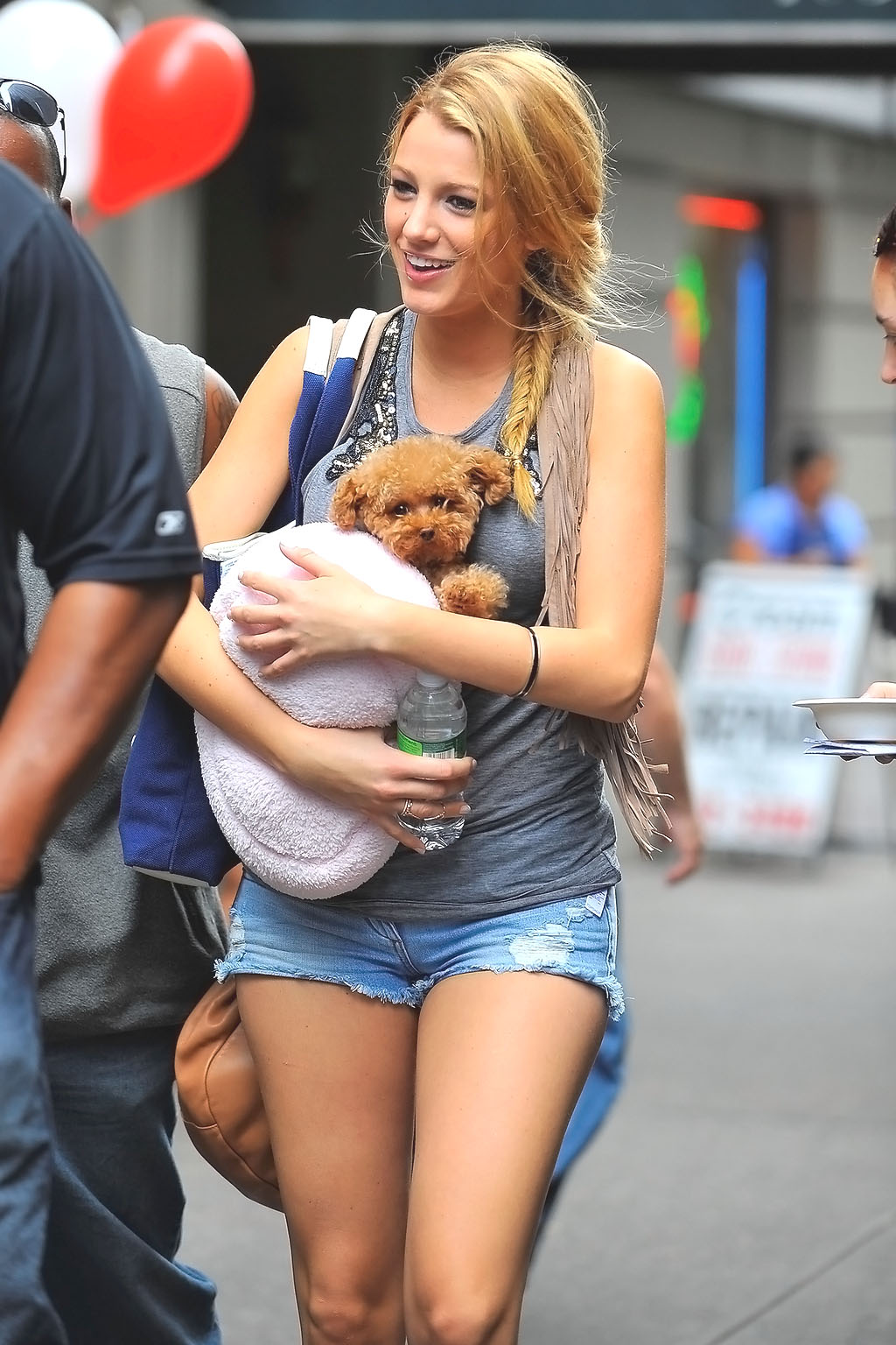 Blake Lively on the sets of GOSSIP GIRL on August 6, 2009 in NY