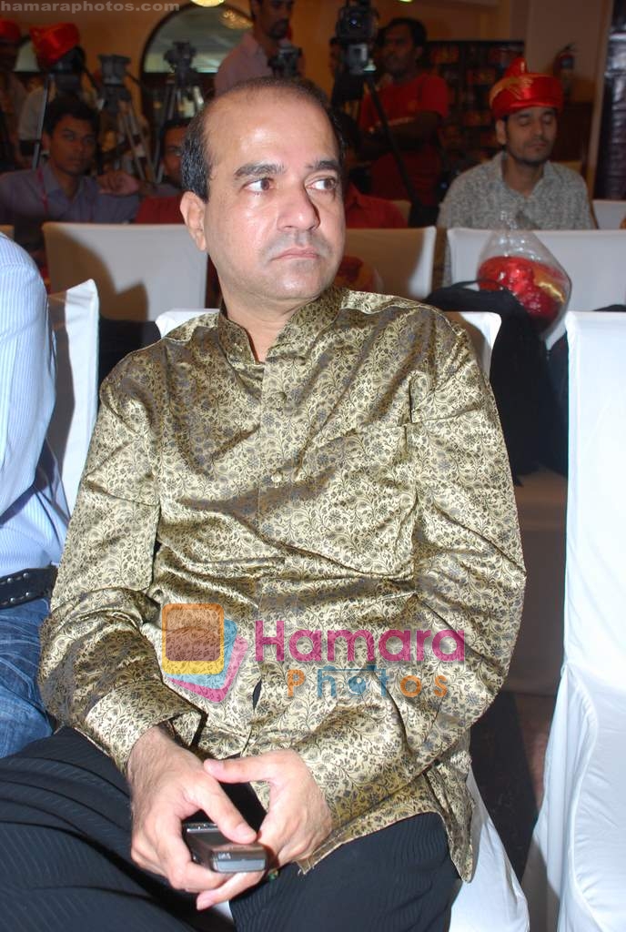 Suresh Wadkar at Pratap Sarnaik's Dahi Handi meet in Club Millennium on 9th Aug 2009 