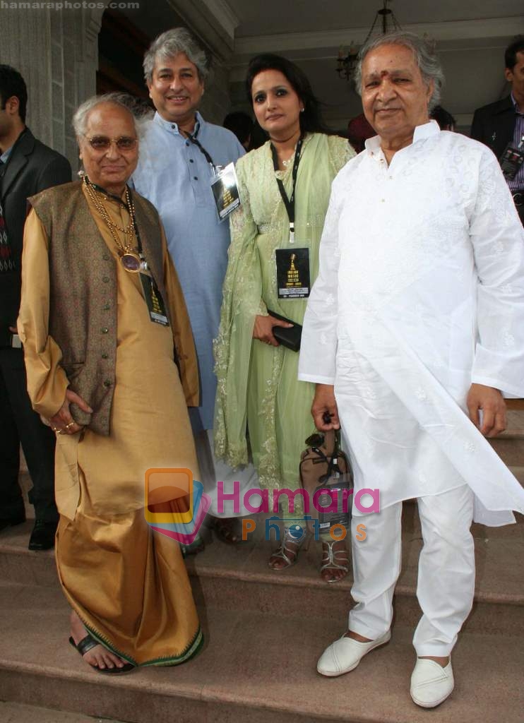 Pandit Jasraj and Durga Jasraj at musicians forum in Bandra Kurla Complex, Mumbai on 9th Aug 2009 